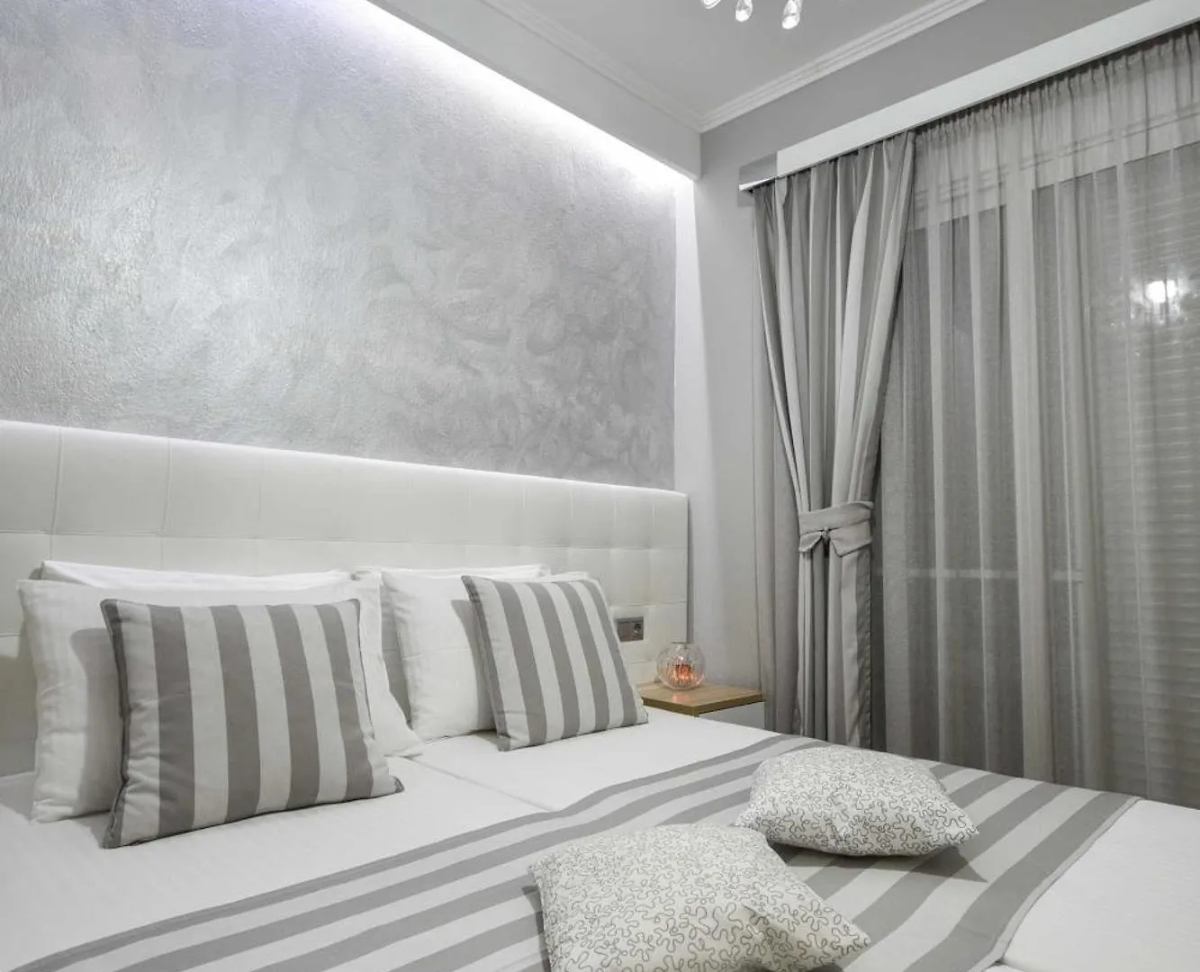 Elenas Apartments Sarti